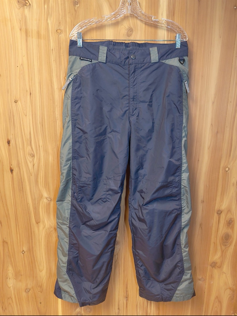 Columbia Gray and Black Ski Snowboard Pants, Size Medium